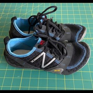 New Balance Minimus Black/ Blue size 7.5